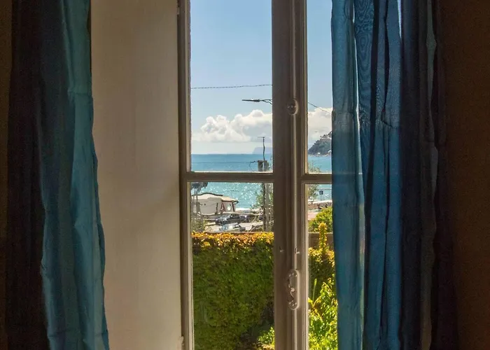 On The -30 Mt In Arenzano-genova Apartman *